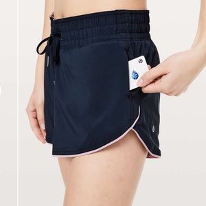 lululemon Choose A Side Short *3" in True Navy / Antoinette Size 8